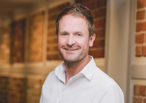 Tobias Knott